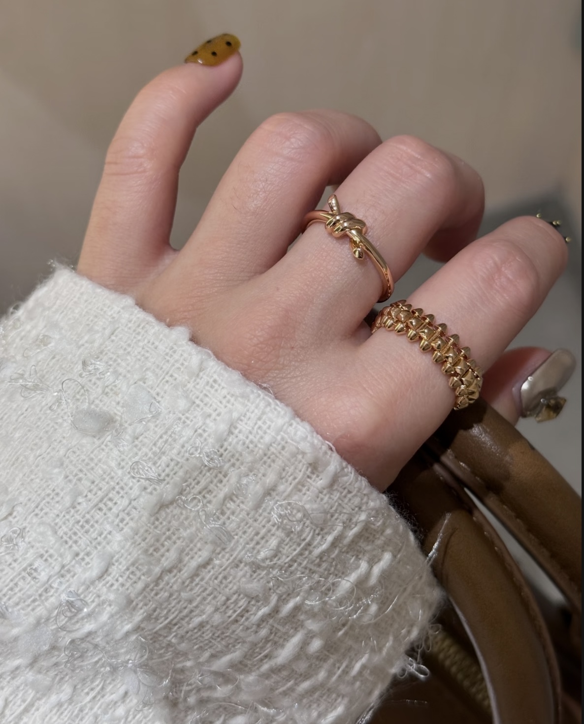 Tiffany & Co. Tiffany*帝芙尼最新款，非常的上镜‼ 设计很特别值得入手 高级手工坊系列