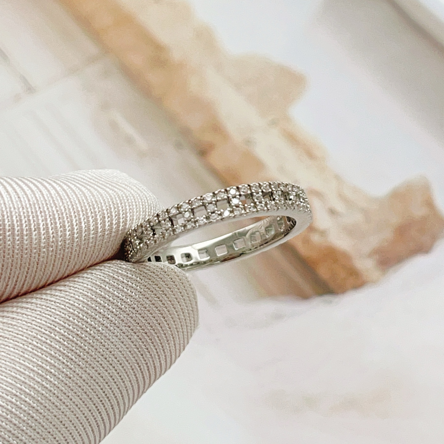 Tiffany & Co. Tiffany*帝芙尼最新款，非常的上镜‼ 设计很特别值得入手 高级手工坊系列