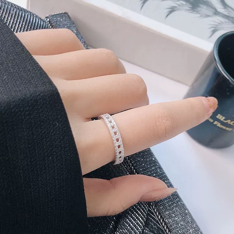 Tiffany & Co. Tiffany*帝芙尼最新款，非常的上镜‼ 设计很特别值得入手 高级手工坊系列