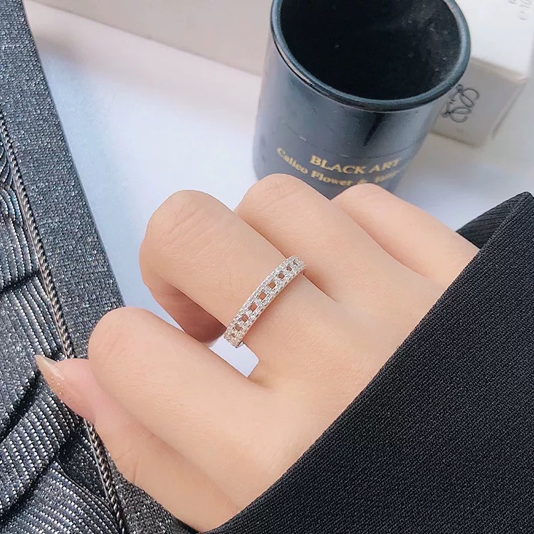 Tiffany & Co. Tiffany*帝芙尼最新款，非常的上镜‼ 设计很特别值得入手 高级手工坊系列