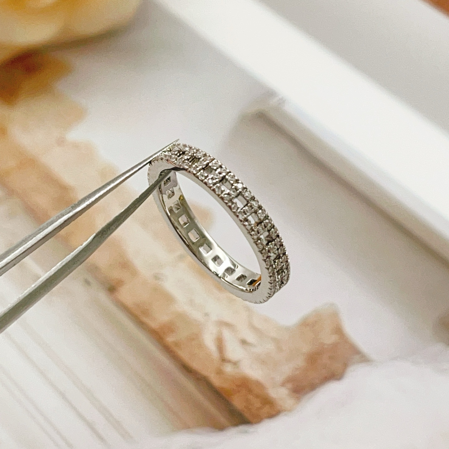 Tiffany & Co. Tiffany*帝芙尼最新款，非常的上镜‼ 设计很特别值得入手 高级手工坊系列