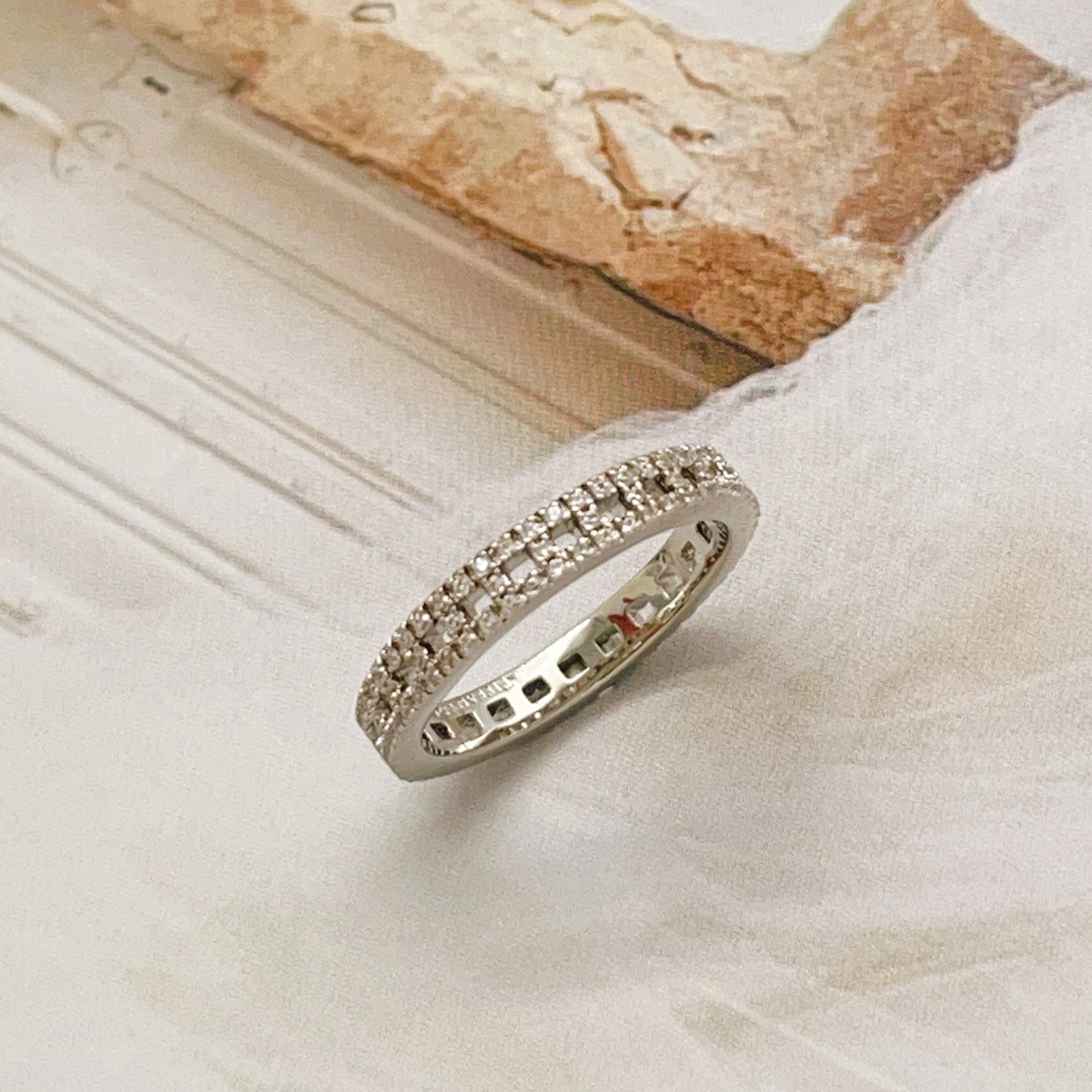 Tiffany & Co. Tiffany*帝芙尼最新款，非常的上镜‼ 设计很特别值得入手 高级手工坊系列