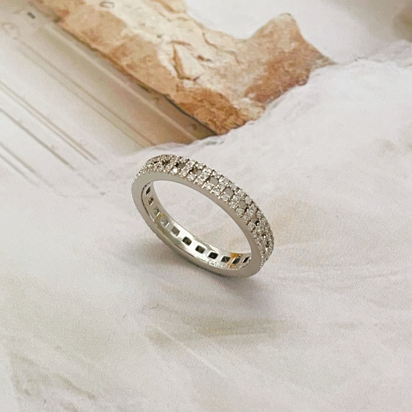 Tiffany & Co. Tiffany*帝芙尼最新款，非常的上镜‼ 设计很特别值得入手 高级手工坊系列