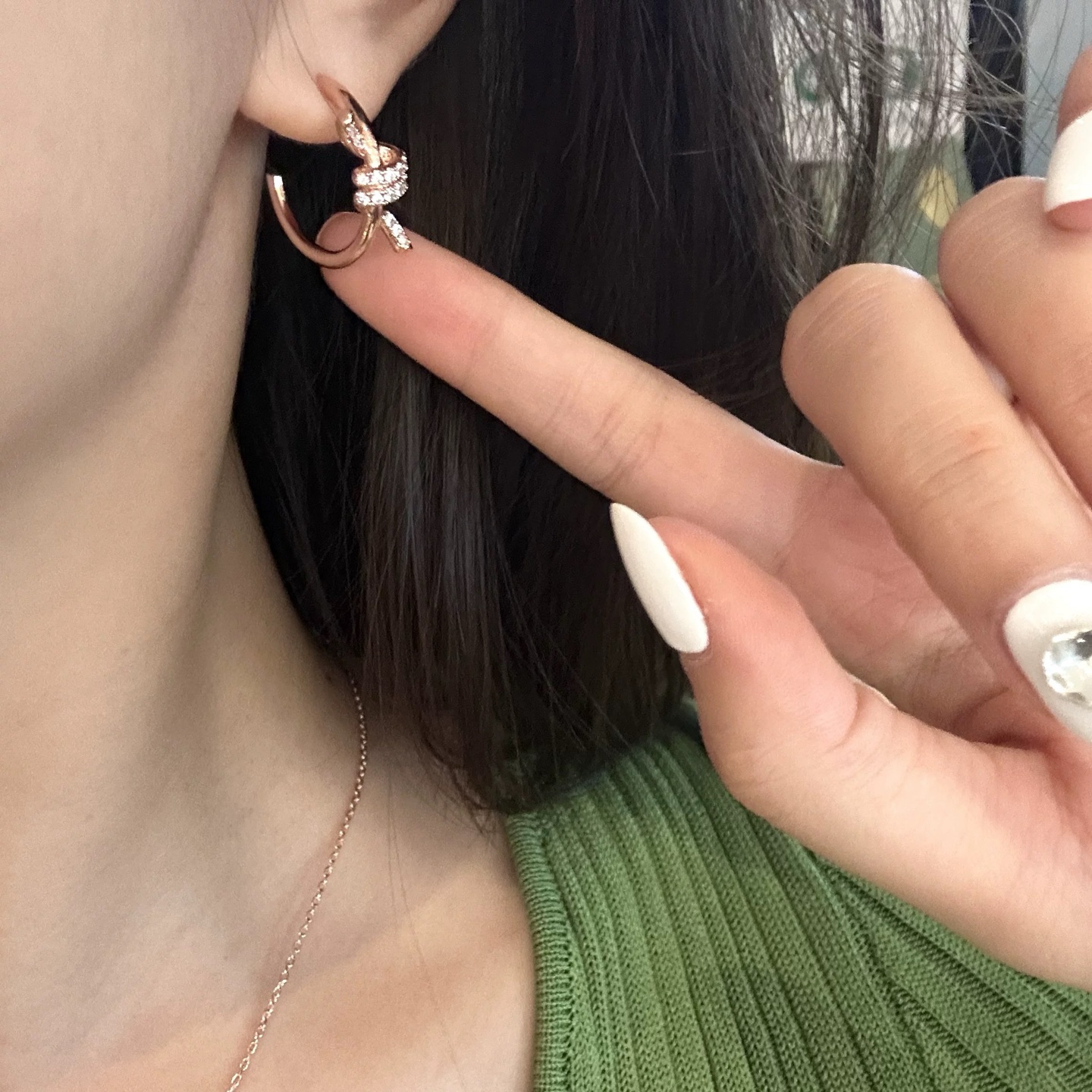 Tiffany & Co. Tiffany*帝芙尼最新款，非常的上镜‼ 设计很特别值得入手 高级手工坊系列