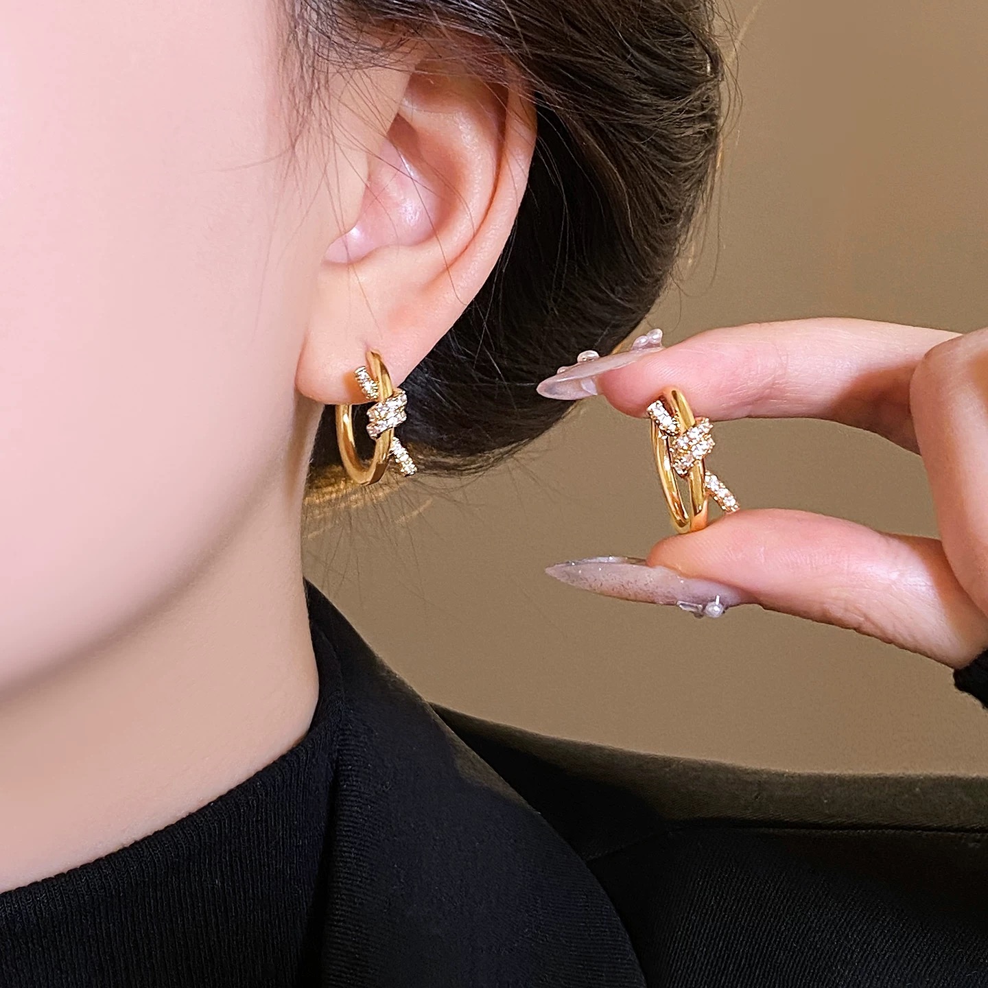 Tiffany & Co. Tiffany*帝芙尼最新款，非常的上镜‼ 设计很特别值得入手 高级手工坊系列