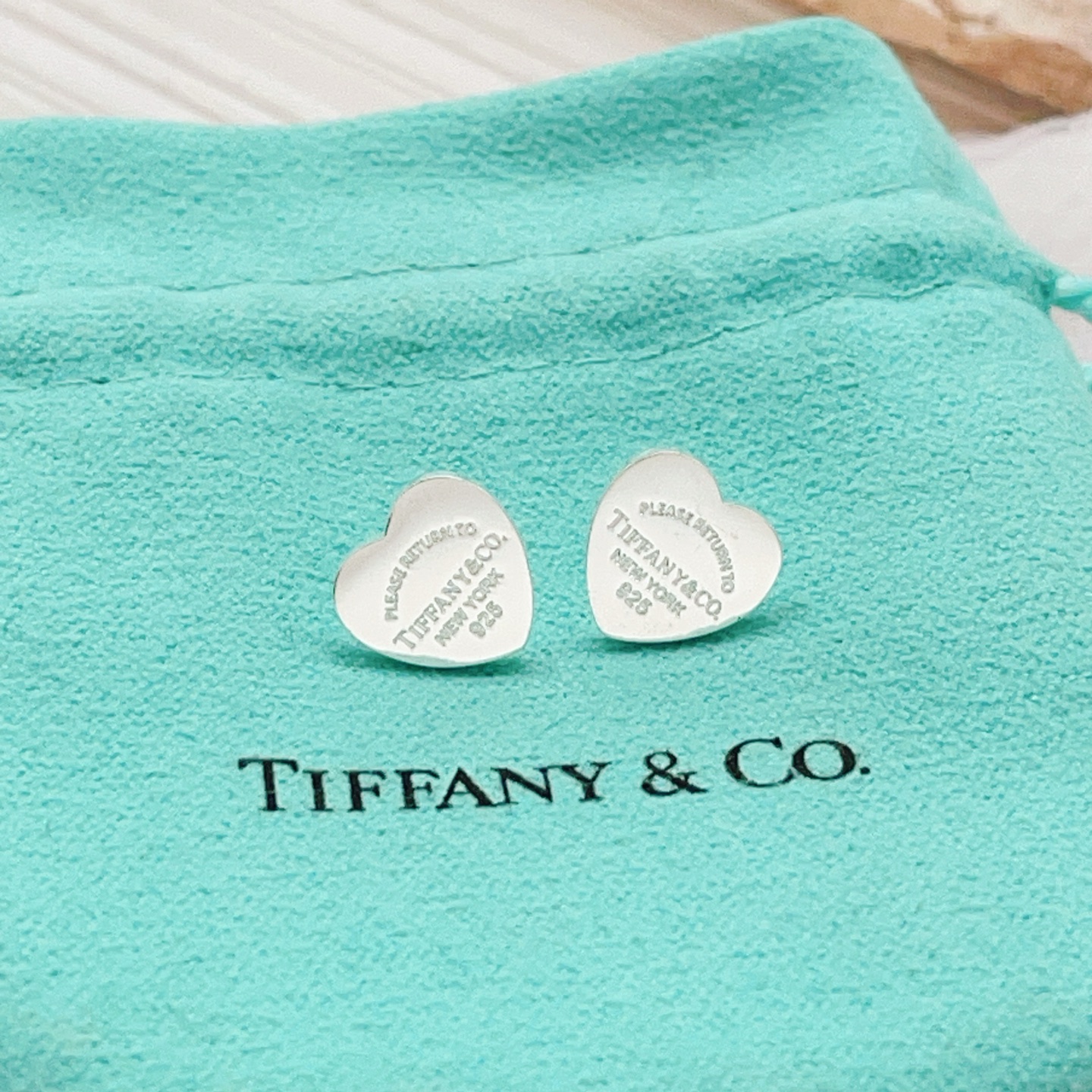 Tiffany & Co. Tiffany*帝芙尼最新款，非常的上镜‼ 设计很特别值得入手 高级手工坊系列