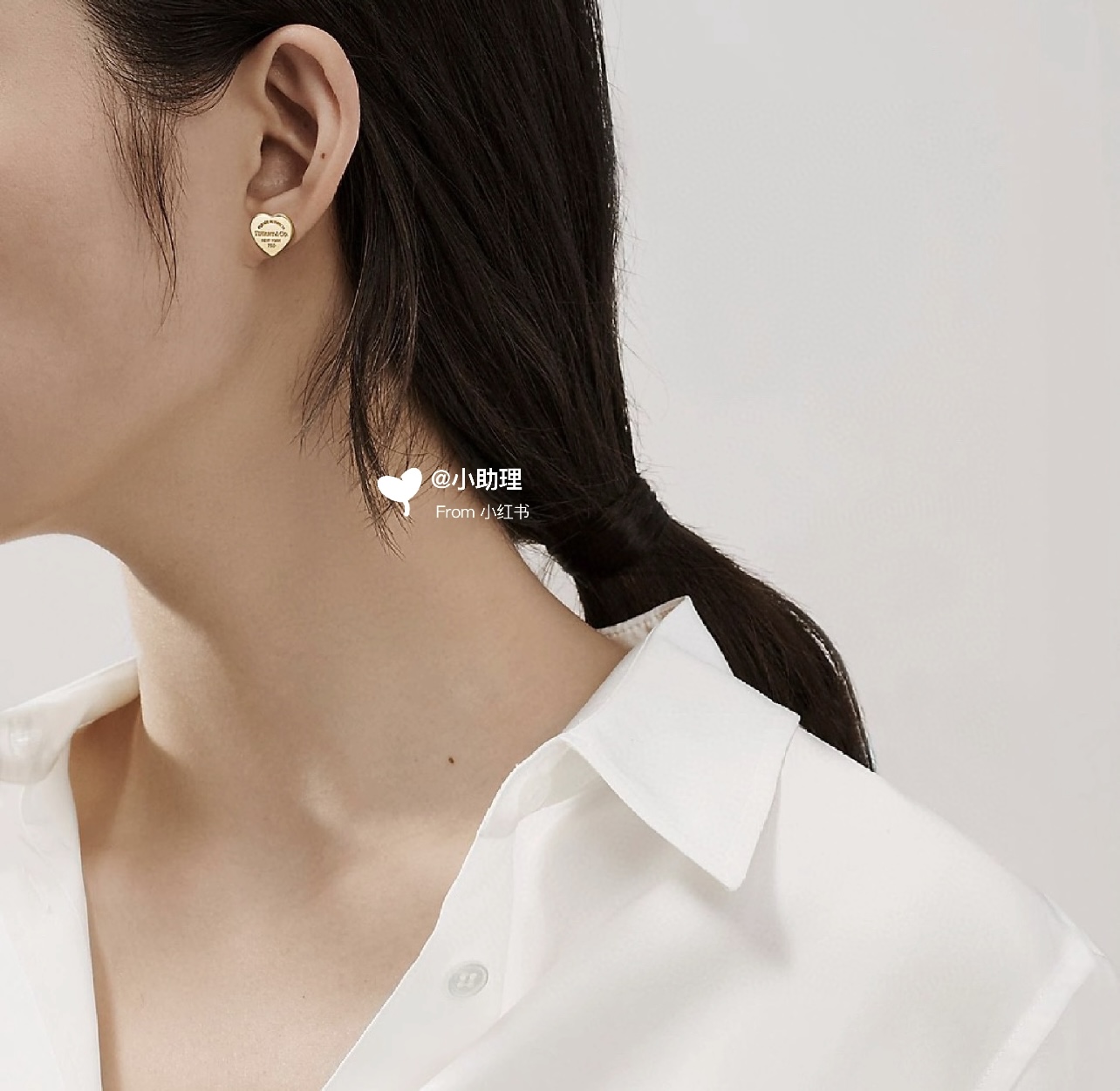 【Tiffany*帝芙尼最新款🆕🆕金色750爱心耳钉】一致官网黄铜材质，非常的上镜‼️设计很特别值得入手