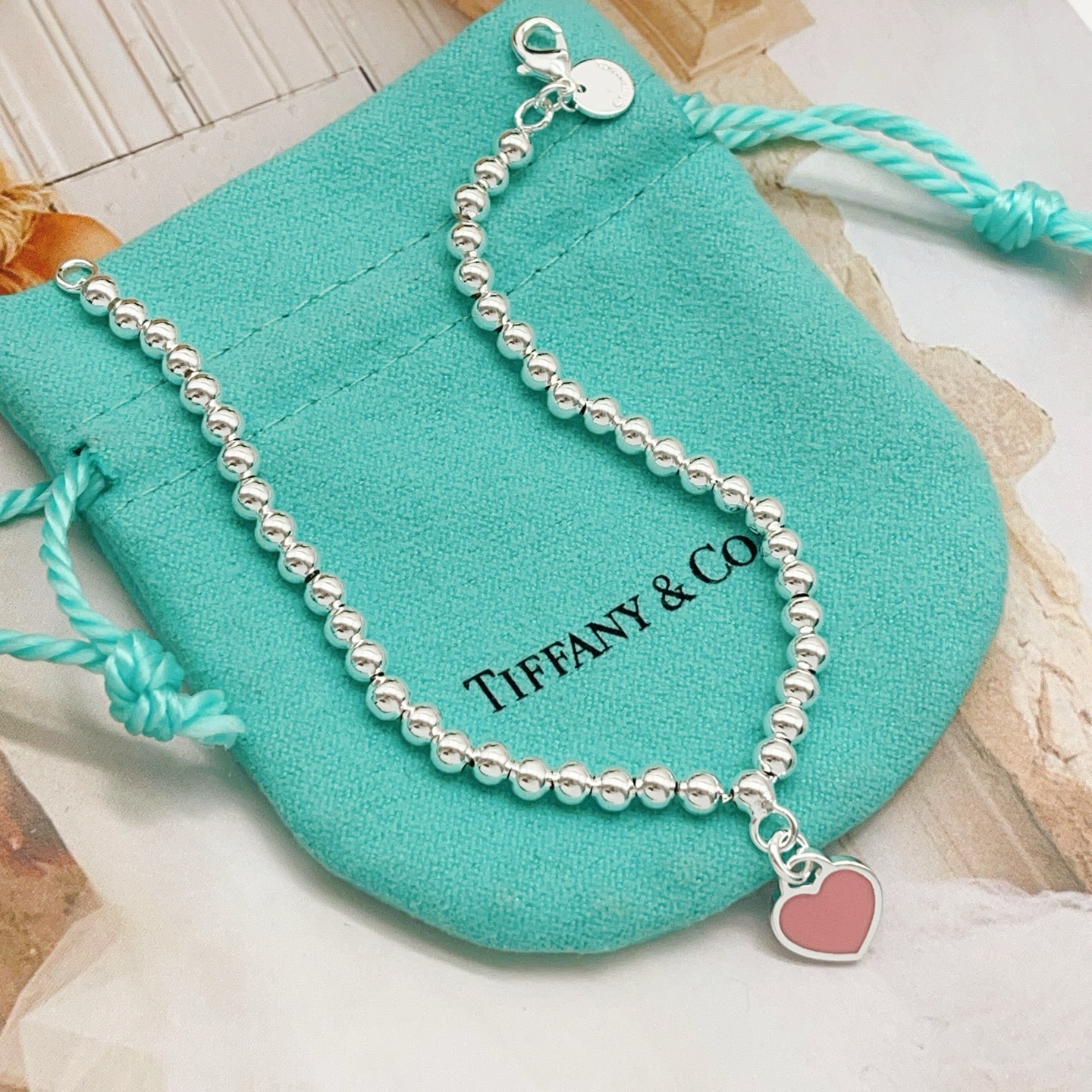 Tiffany & Co. Tiffany*帝芙尼最新款，非常的上镜‼ 设计很特别值得入手 高级手工坊系列