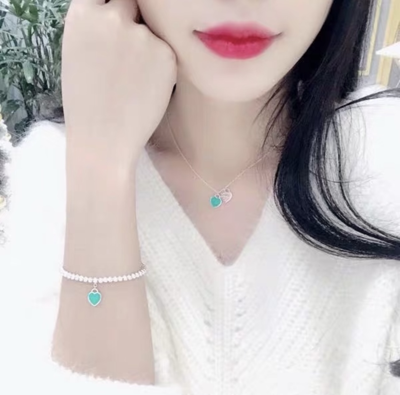 Tiffany & Co. Tiffany*帝芙尼最新款，非常的上镜‼ 设计很特别值得入手 高级手工坊系列
