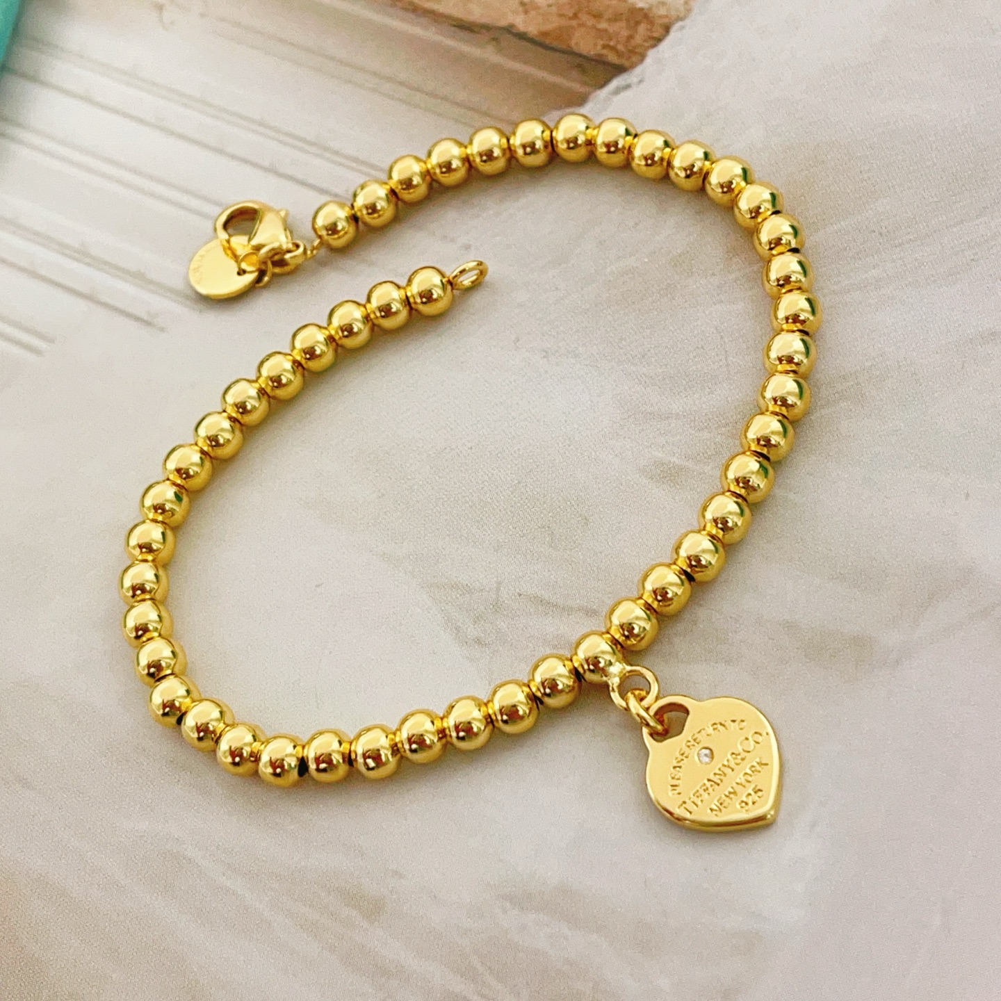Tiffany & Co. Tiffany*帝芙尼最新款，非常的上镜‼ 设计很特别值得入手 高级手工坊系列