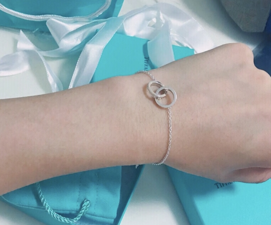 Tiffany & Co. Tiffany*帝芙尼最新款，非常的上镜‼ 设计很特别值得入手 高级手工坊系列