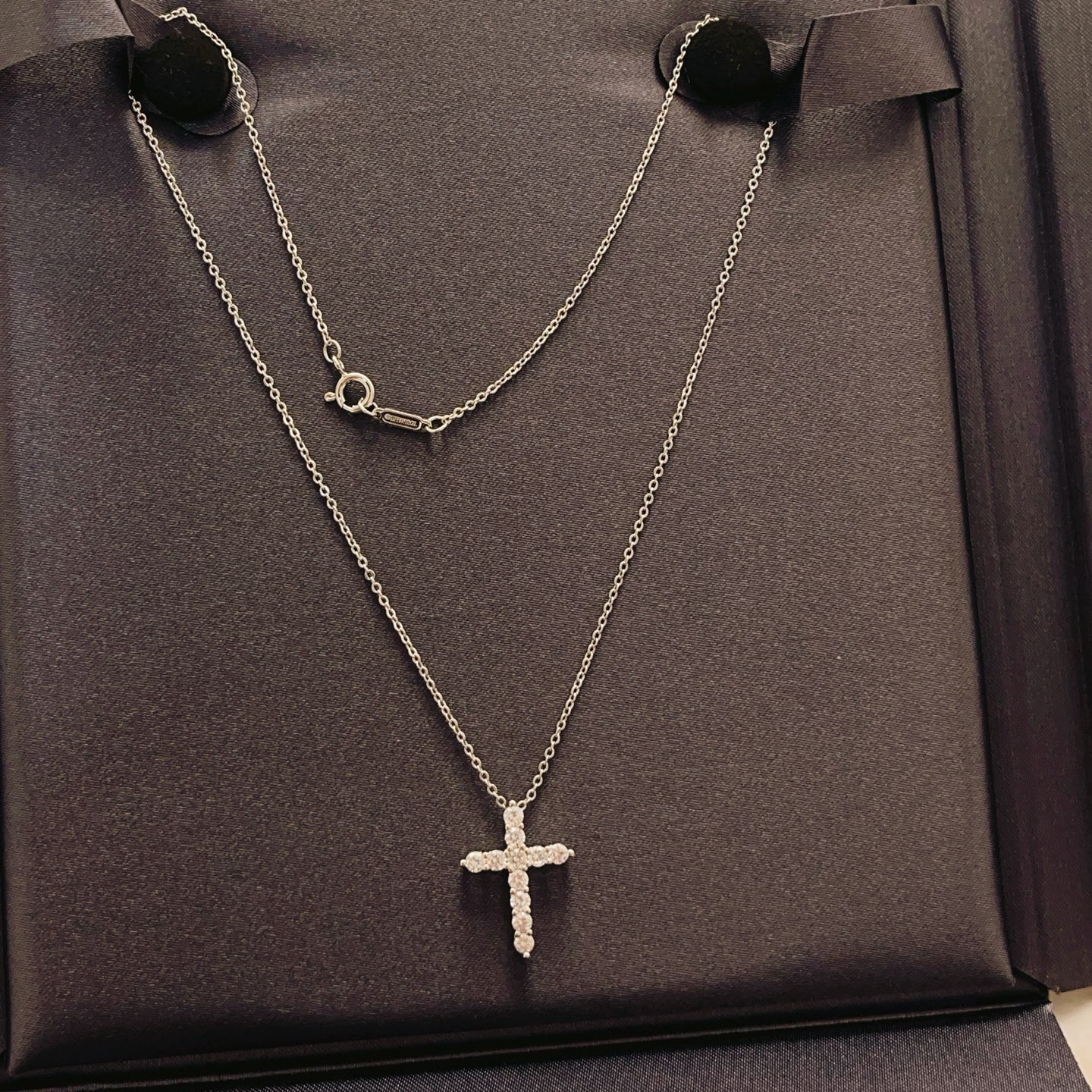 Tiffany & Co. Tiffany*帝芙尼最新款，非常的上镜‼ 设计很特别值得入手 高级手工坊系列