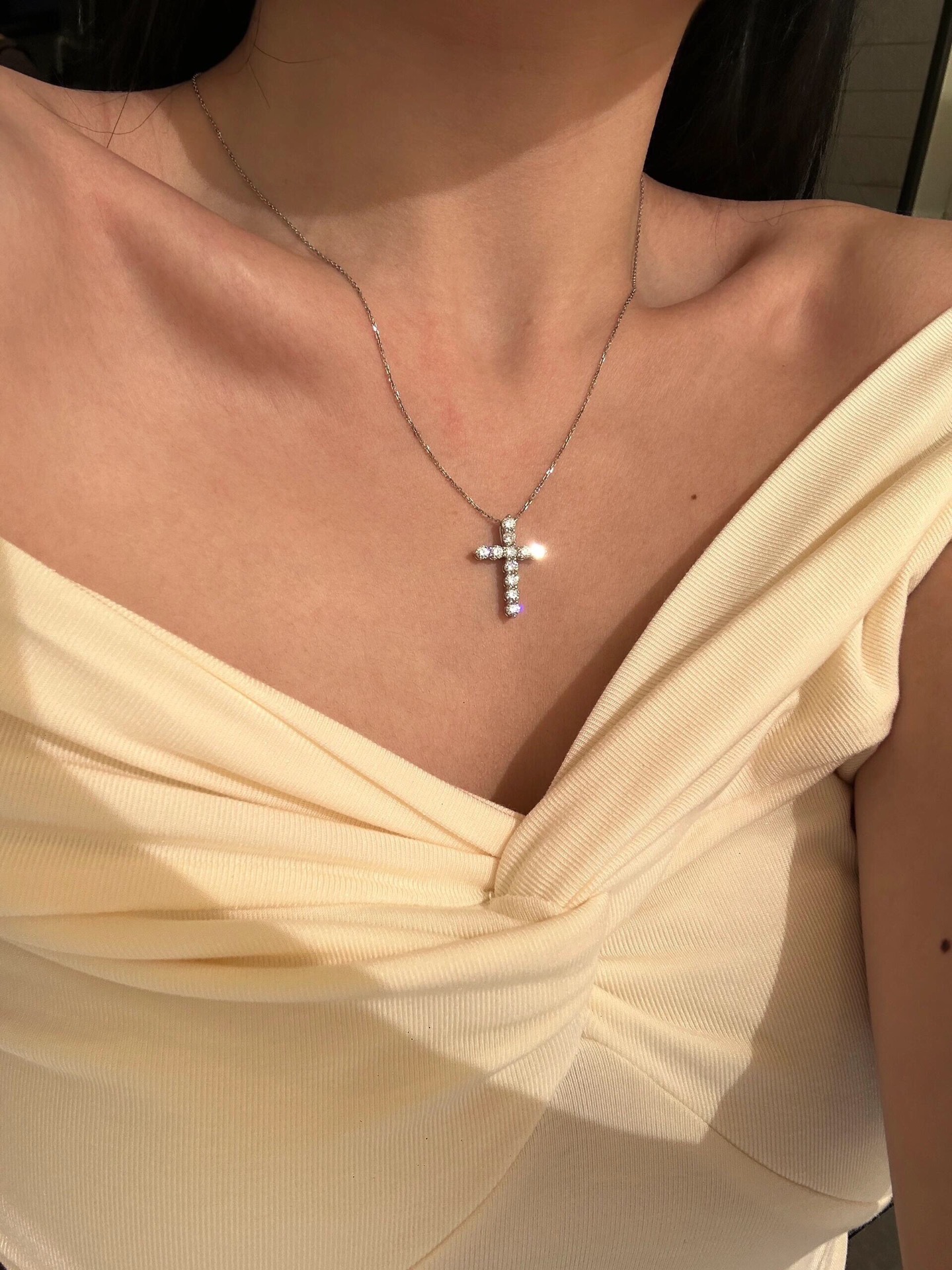 Tiffany & Co. Tiffany*帝芙尼最新款，非常的上镜‼ 设计很特别值得入手 高级手工坊系列