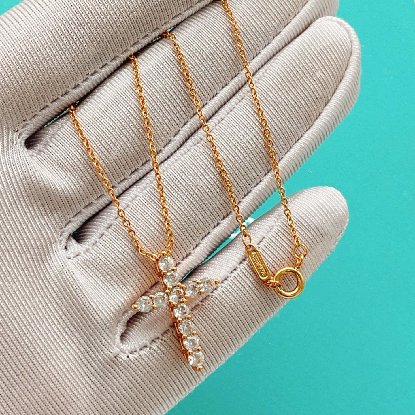 Tiffany & Co. Tiffany*帝芙尼最新款，非常的上镜‼ 设计很特别值得入手 高级手工坊系列