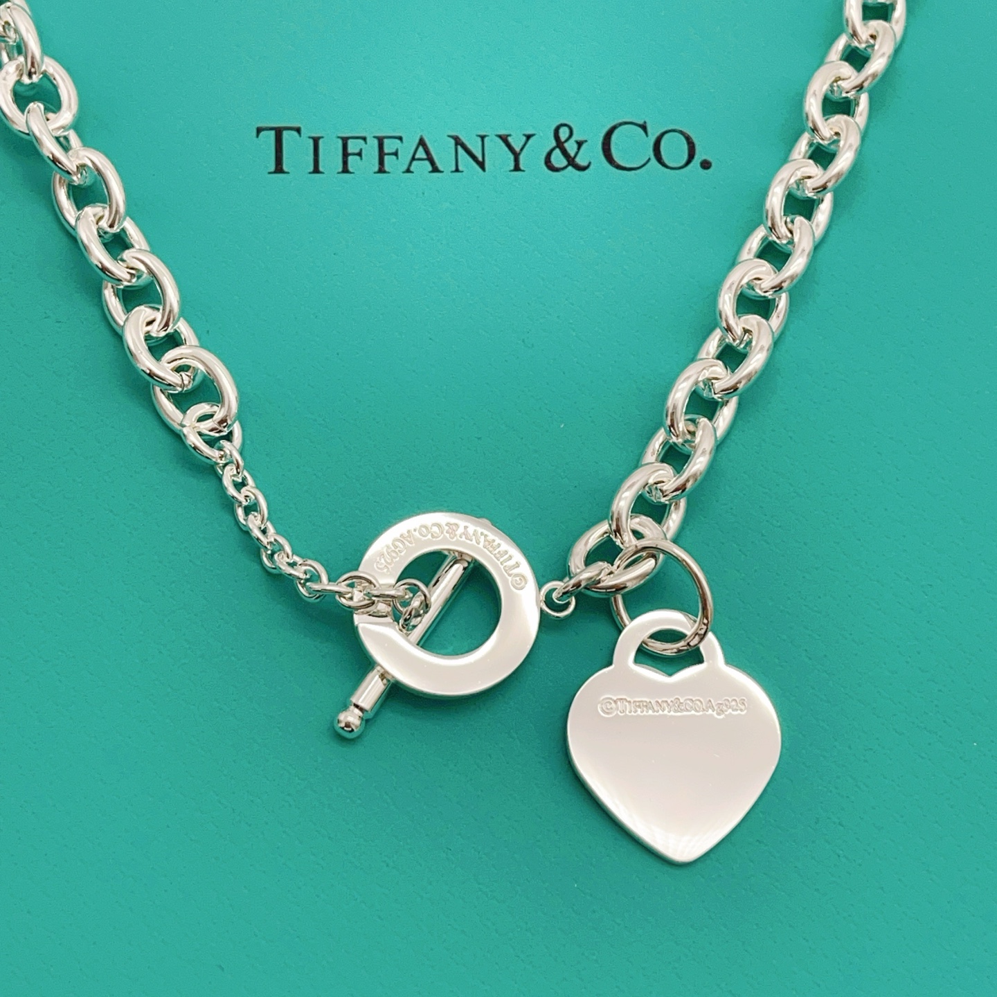 Tiffany & Co. Tiffany*帝芙尼最新款，非常的上镜‼ 设计很特别值得入手 高级手工坊系列