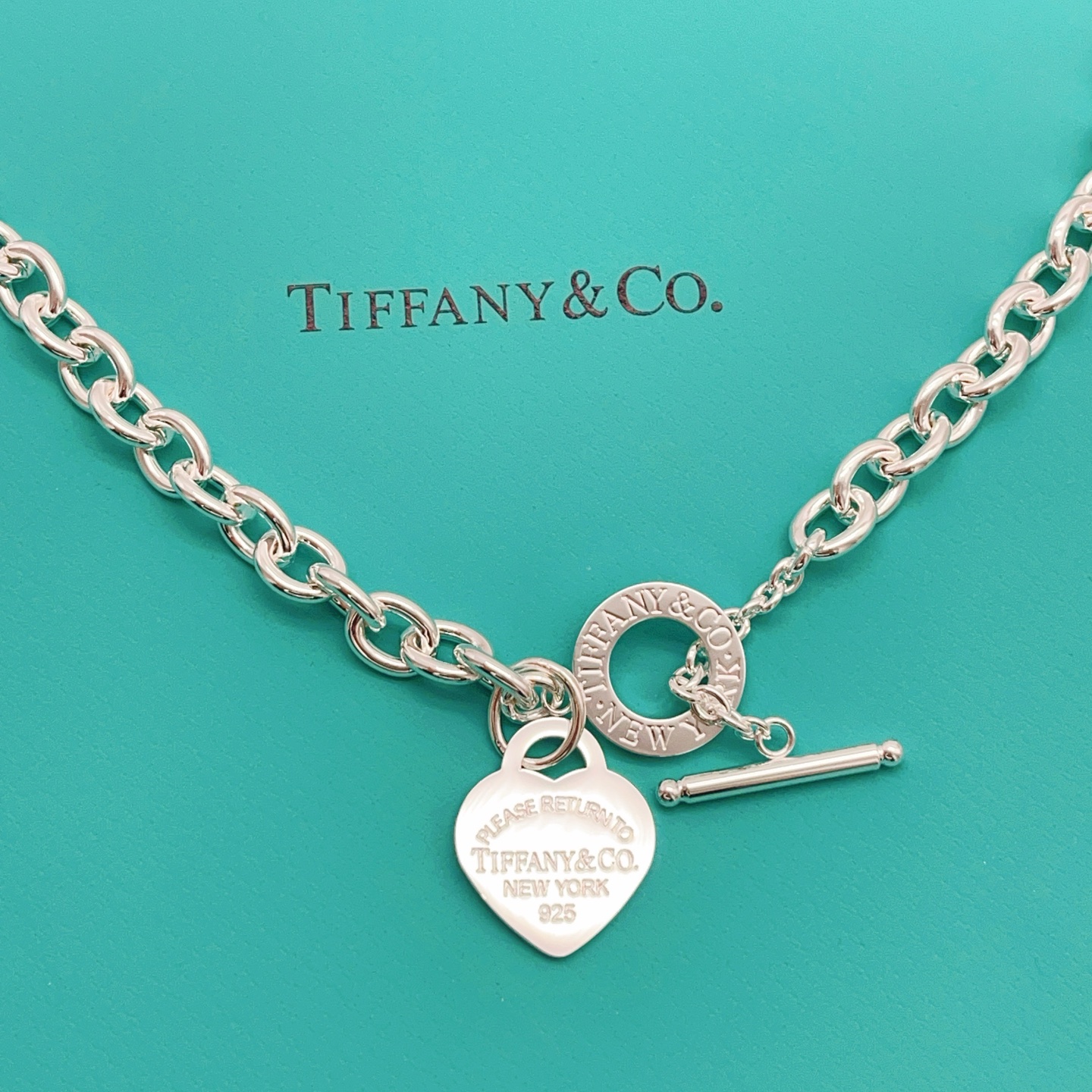 Tiffany & Co. Tiffany*帝芙尼最新款，非常的上镜‼ 设计很特别值得入手 高级手工坊系列