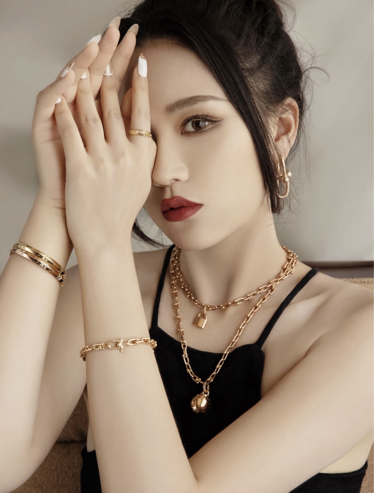 Tiffany & Co. Tiffany*帝芙尼最新款，非常的上镜‼ 设计很特别值得入手 高级手工坊系列