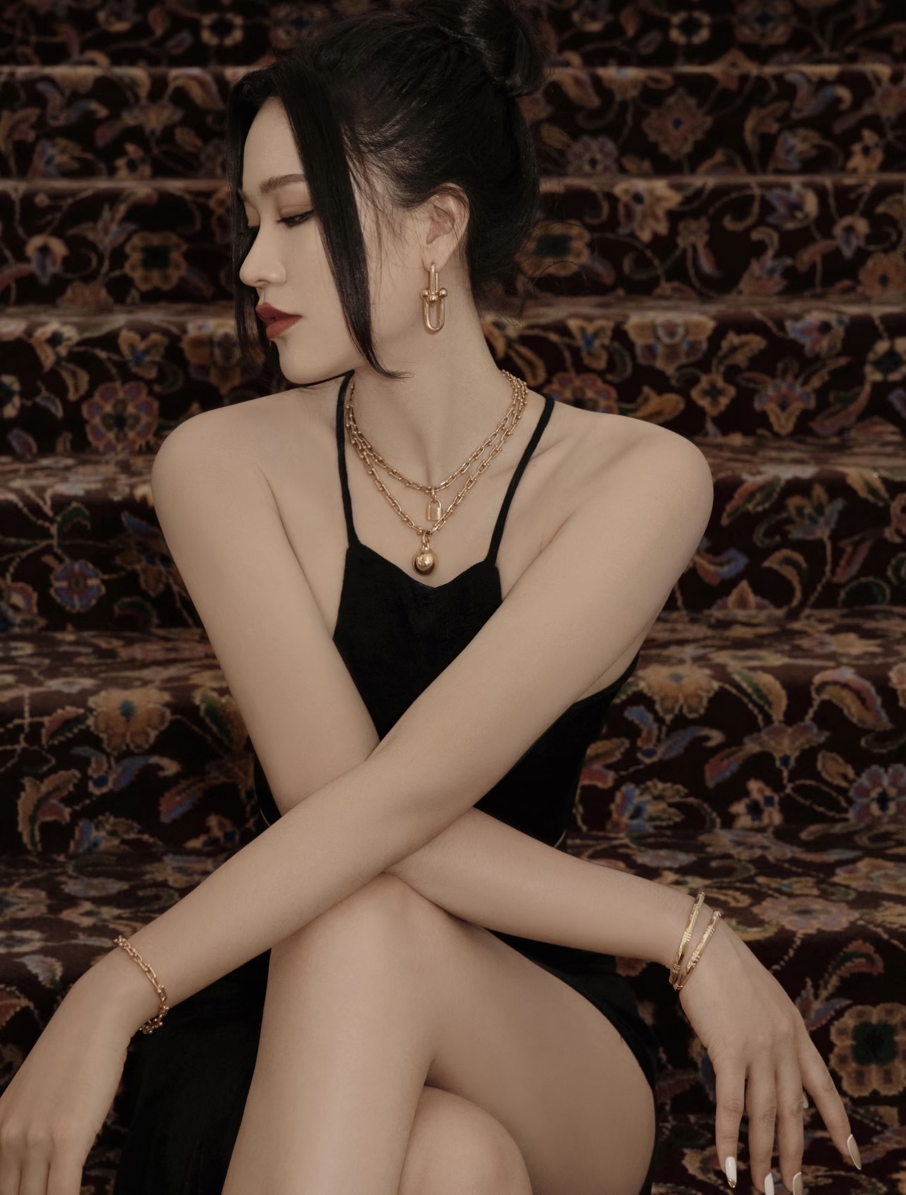 Tiffany & Co. Tiffany*帝芙尼最新款，非常的上镜‼ 设计很特别值得入手 高级手工坊系列