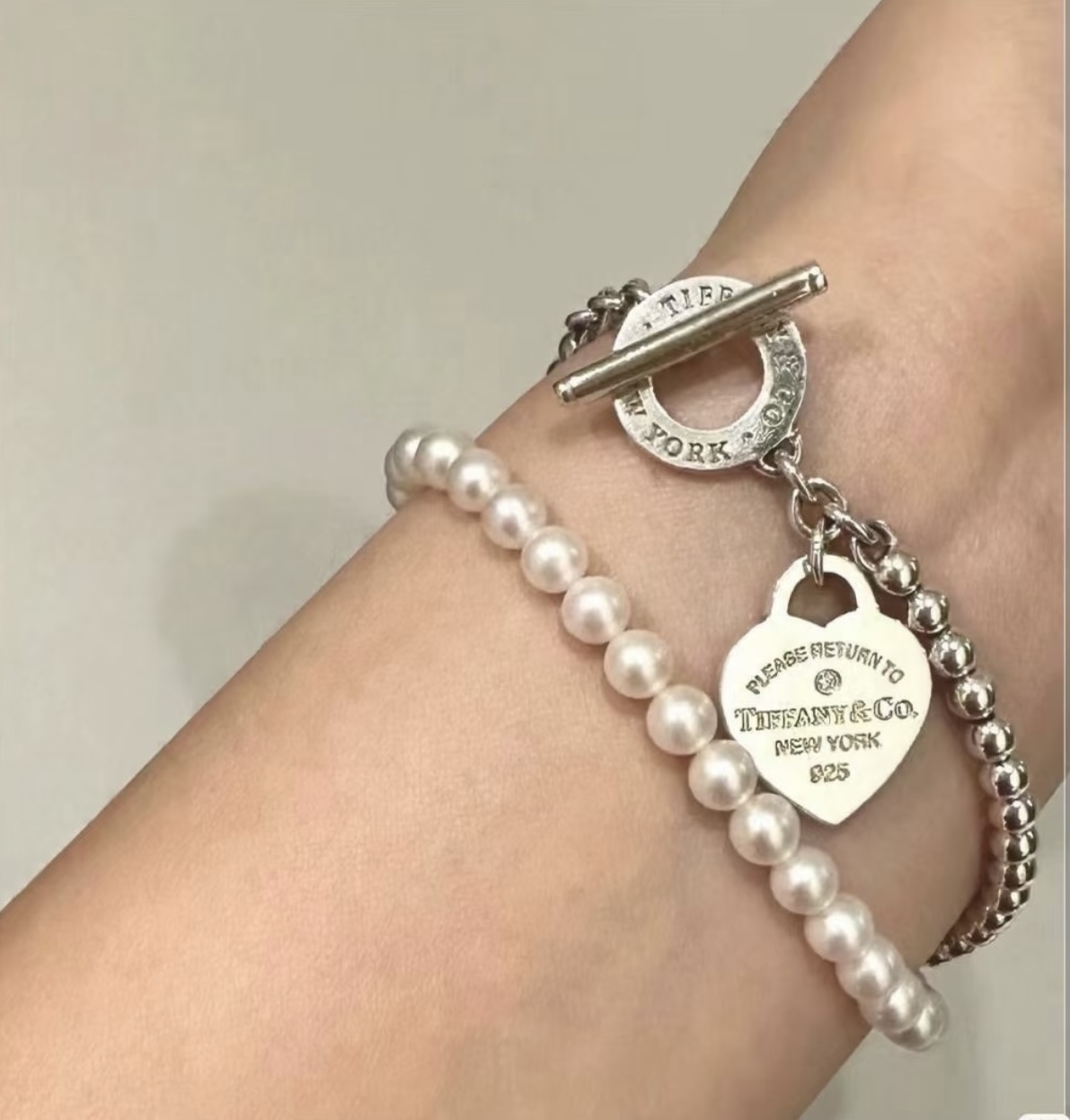 Tiffany & Co. Tiffany*帝芙尼最新款，非常的上镜‼ 设计很特别值得入手 高级手工坊系列