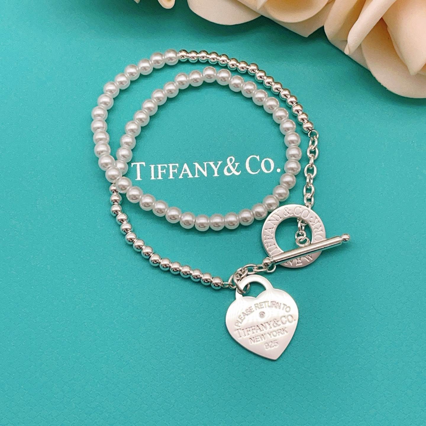 Tiffany & Co. Tiffany*帝芙尼最新款，非常的上镜‼ 设计很特别值得入手 高级手工坊系列