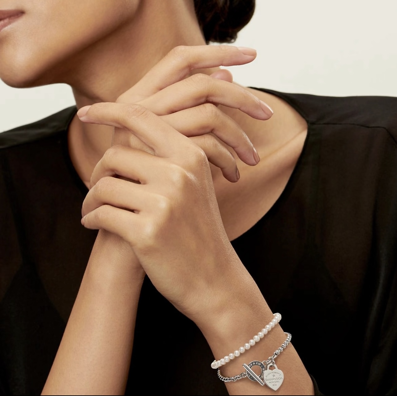 Tiffany & Co. Tiffany*帝芙尼最新款，非常的上镜‼ 设计很特别值得入手 高级手工坊系列