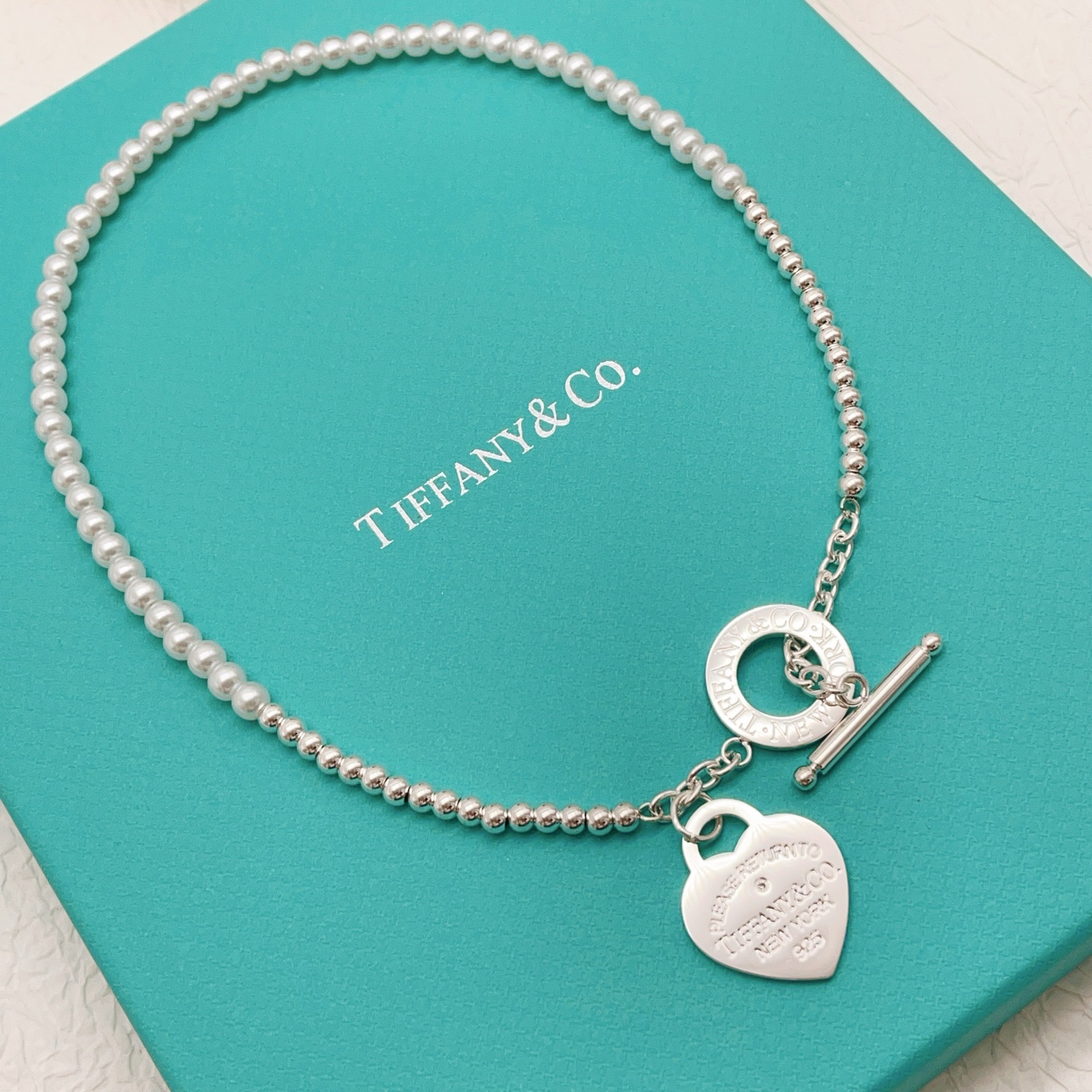 Tiffany & Co. Tiffany*帝芙尼最新款，非常的上镜‼ 设计很特别值得入手 高级手工坊系列