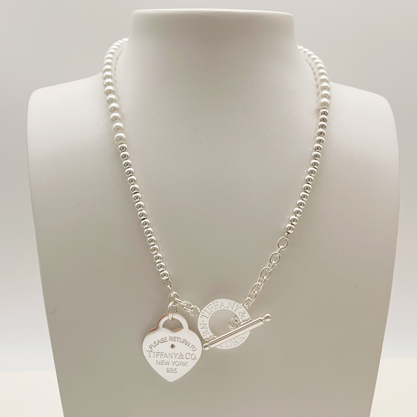 Tiffany & Co. Tiffany*帝芙尼最新款，非常的上镜‼ 设计很特别值得入手 高级手工坊系列