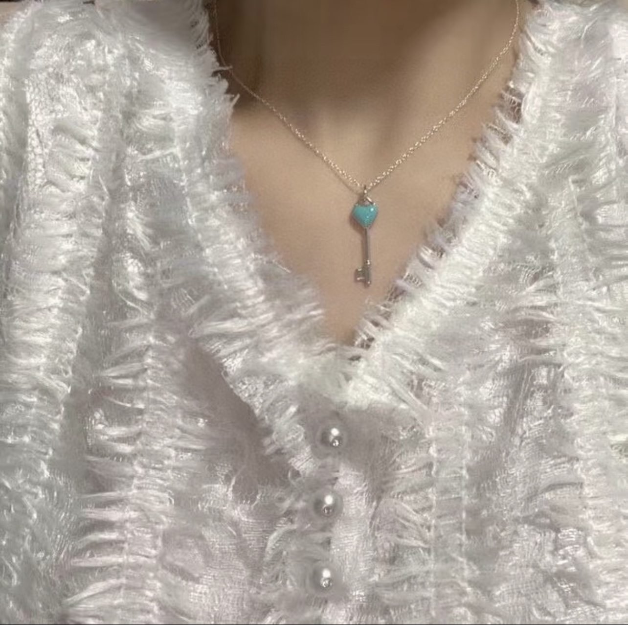 Tiffany & Co. Tiffany*帝芙尼最新款，非常的上镜‼ 设计很特别值得入手 高级手工坊系列