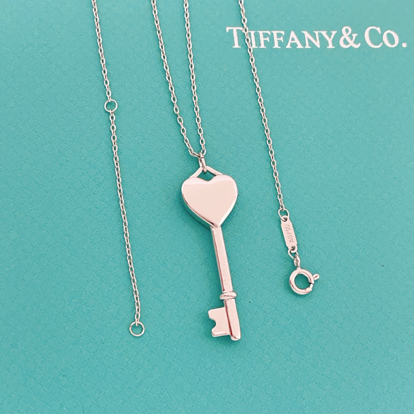 Tiffany & Co. Tiffany*帝芙尼最新款，非常的上镜‼ 设计很特别值得入手 高级手工坊系列