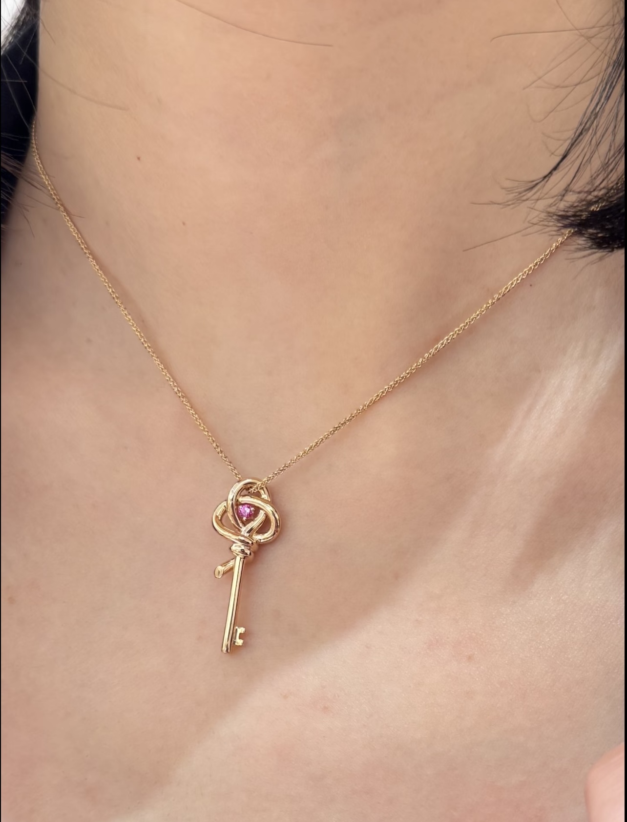 Tiffany & Co. Tiffany*帝芙尼最新款，非常的上镜‼ 设计很特别值得入手 高级手工坊系列
