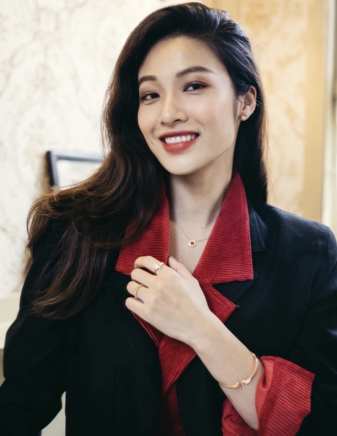 Tiffany & Co. Tiffany*帝芙尼最新款，非常的上镜‼ 设计很特别值得入手 高级手工坊系列