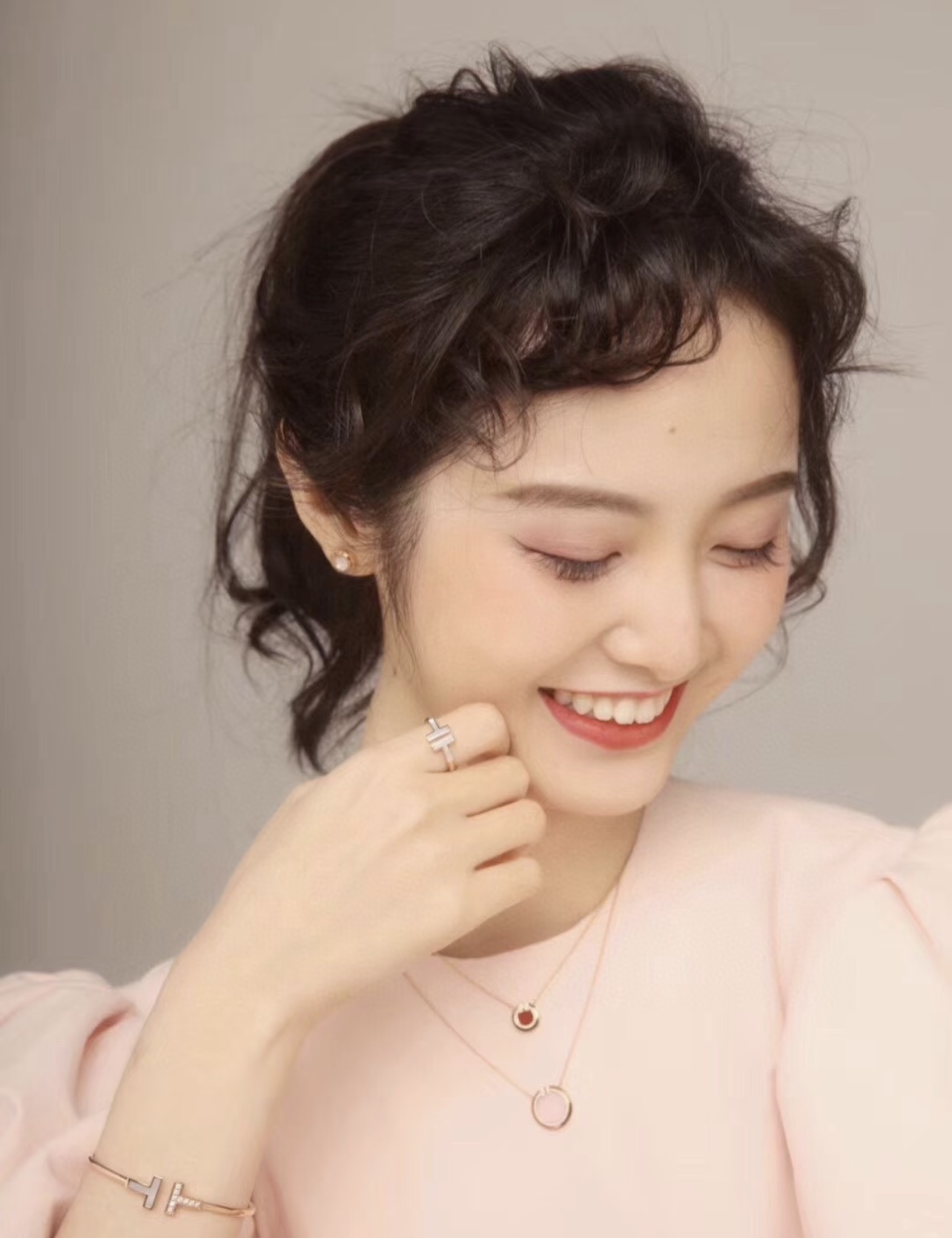 Tiffany & Co. Tiffany*帝芙尼最新款，非常的上镜‼ 设计很特别值得入手 高级手工坊系列