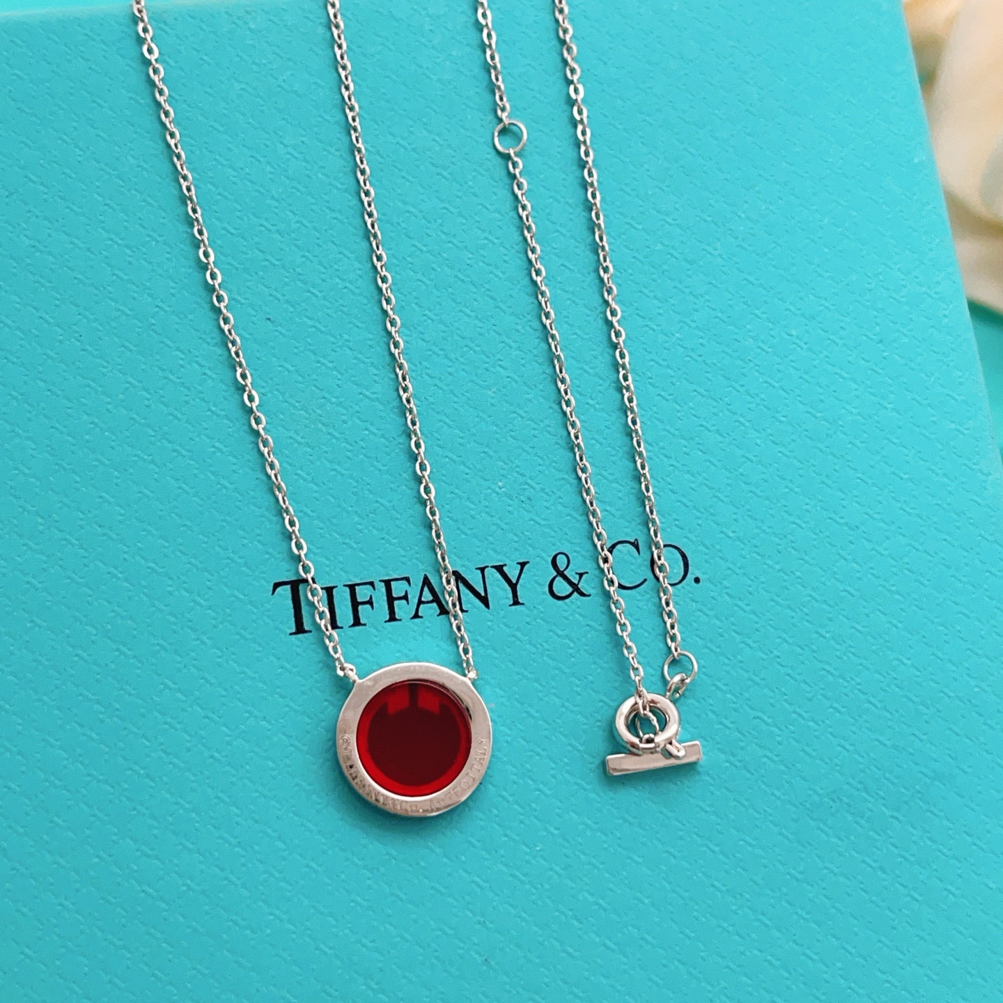 Tiffany & Co. Tiffany*帝芙尼最新款，非常的上镜‼ 设计很特别值得入手 高级手工坊系列