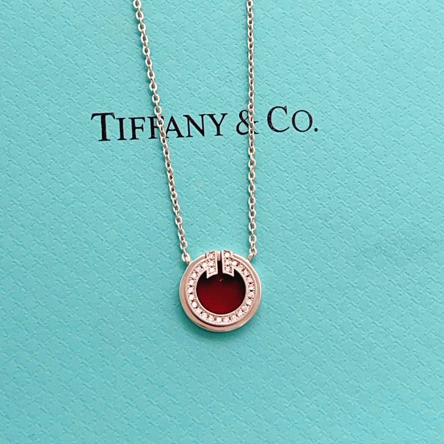 Tiffany & Co. Tiffany*帝芙尼最新款，非常的上镜‼ 设计很特别值得入手 高级手工坊系列