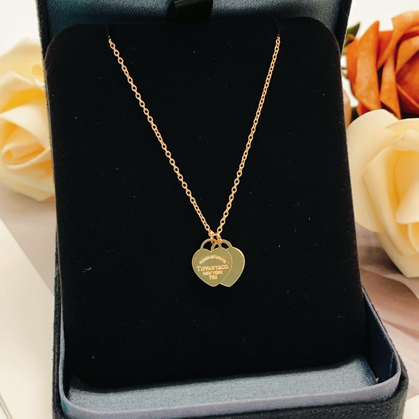 Tiffany & Co. Tiffany*帝芙尼最新款，非常的上镜‼ 设计很特别值得入手 高级手工坊系列