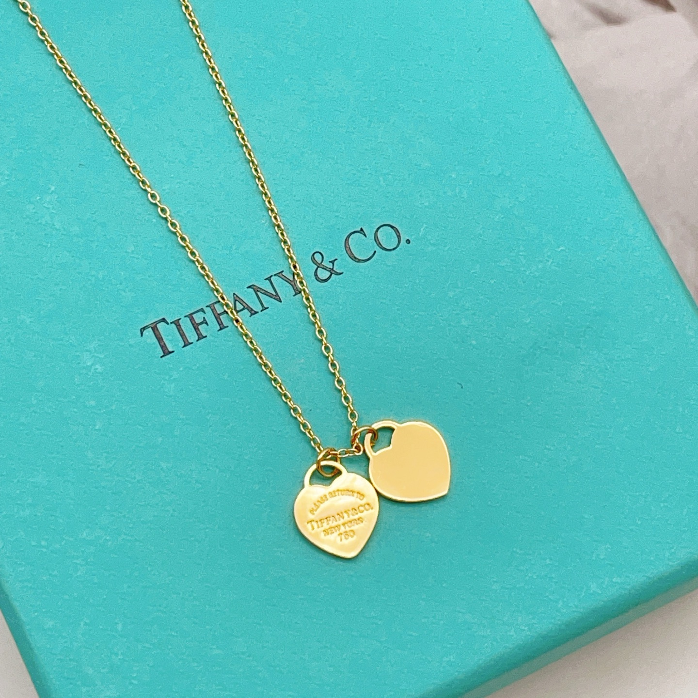 Tiffany & Co. Tiffany*帝芙尼最新款，非常的上镜‼ 设计很特别值得入手 高级手工坊系列