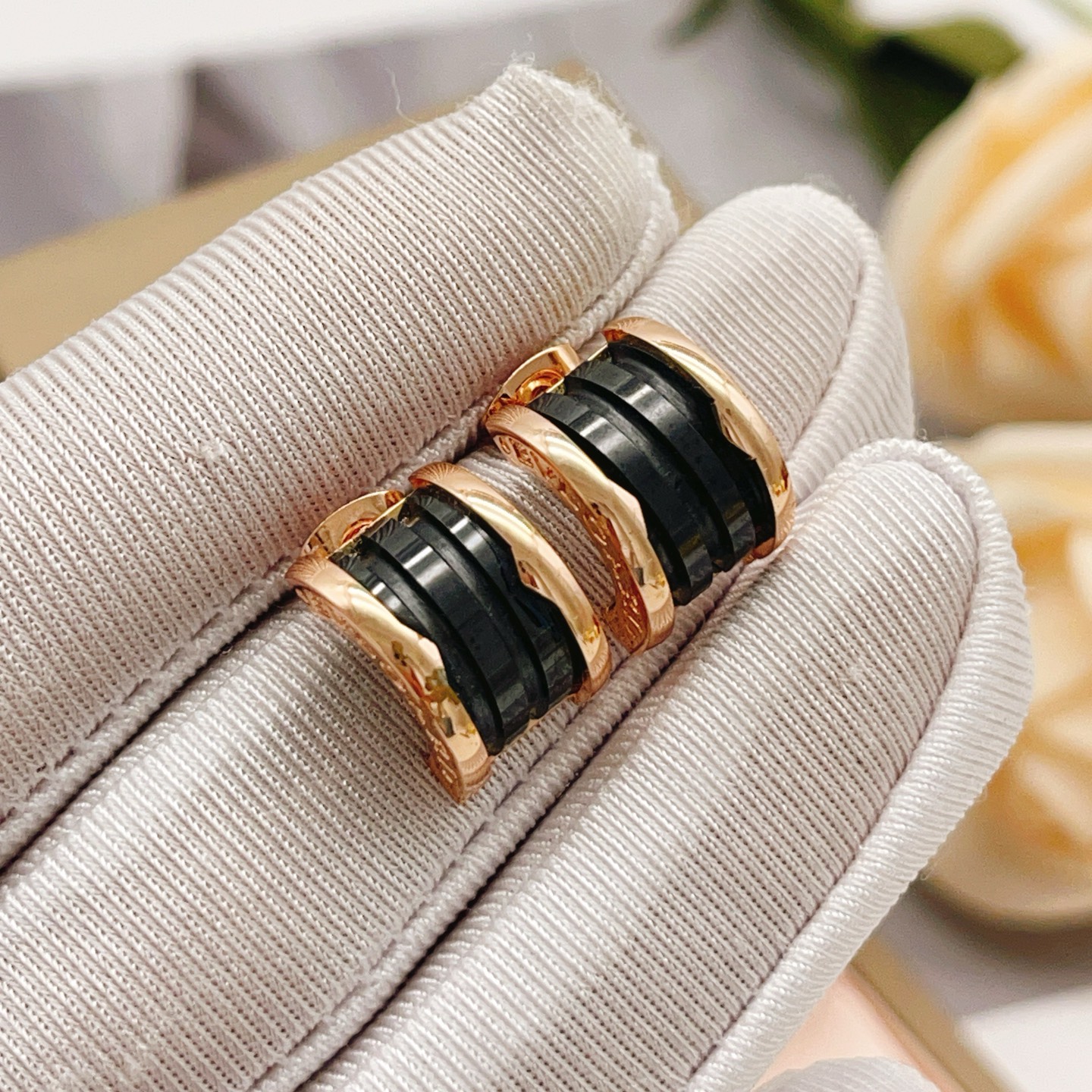 Bvlgari BVLGARI宝格丽最新款，非常的上镜‼ 设计很特别值得入手 高级手工坊系列