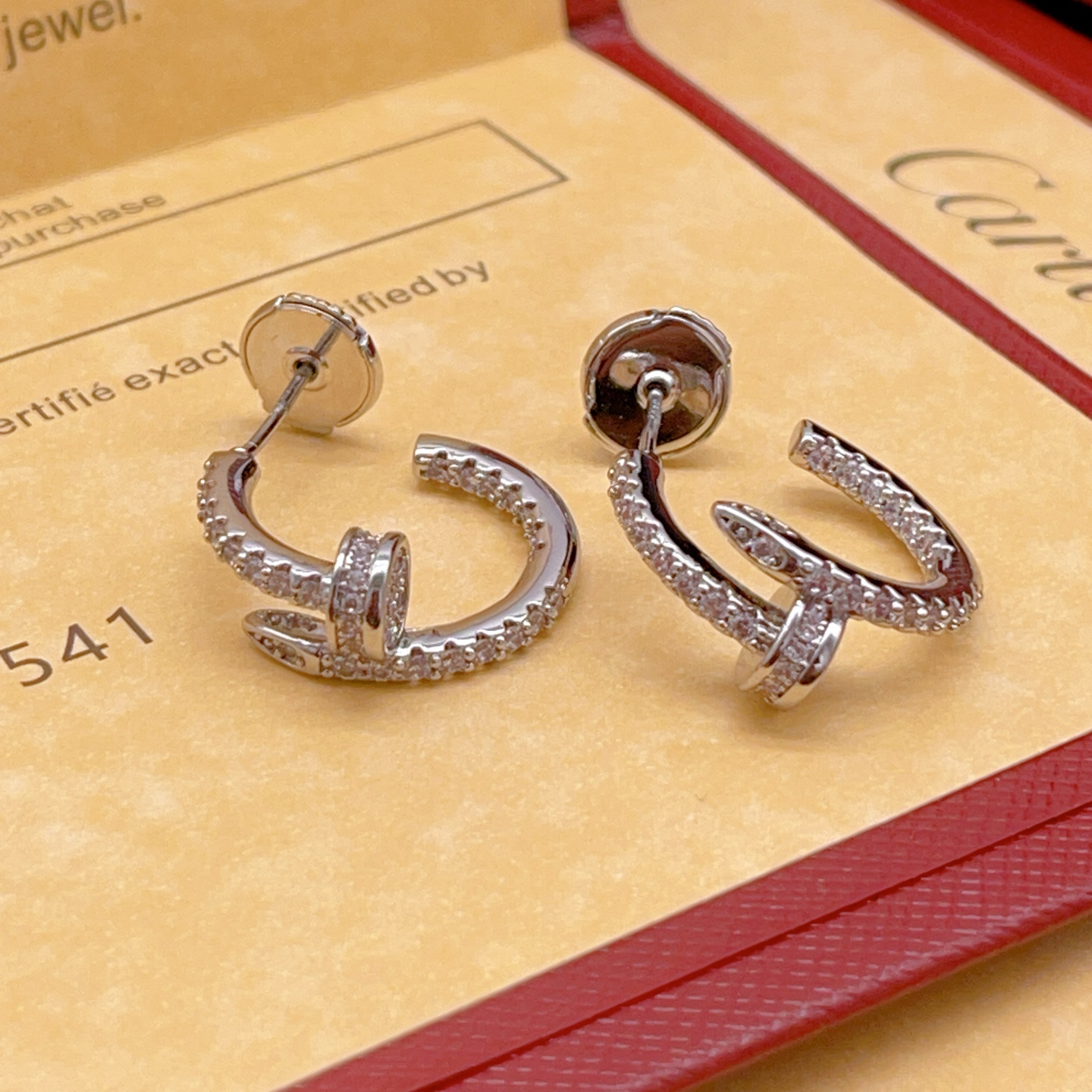 Cartier Cartie*最新款，非常的上镜‼ 设计很特别值得入手 高级手工坊系列