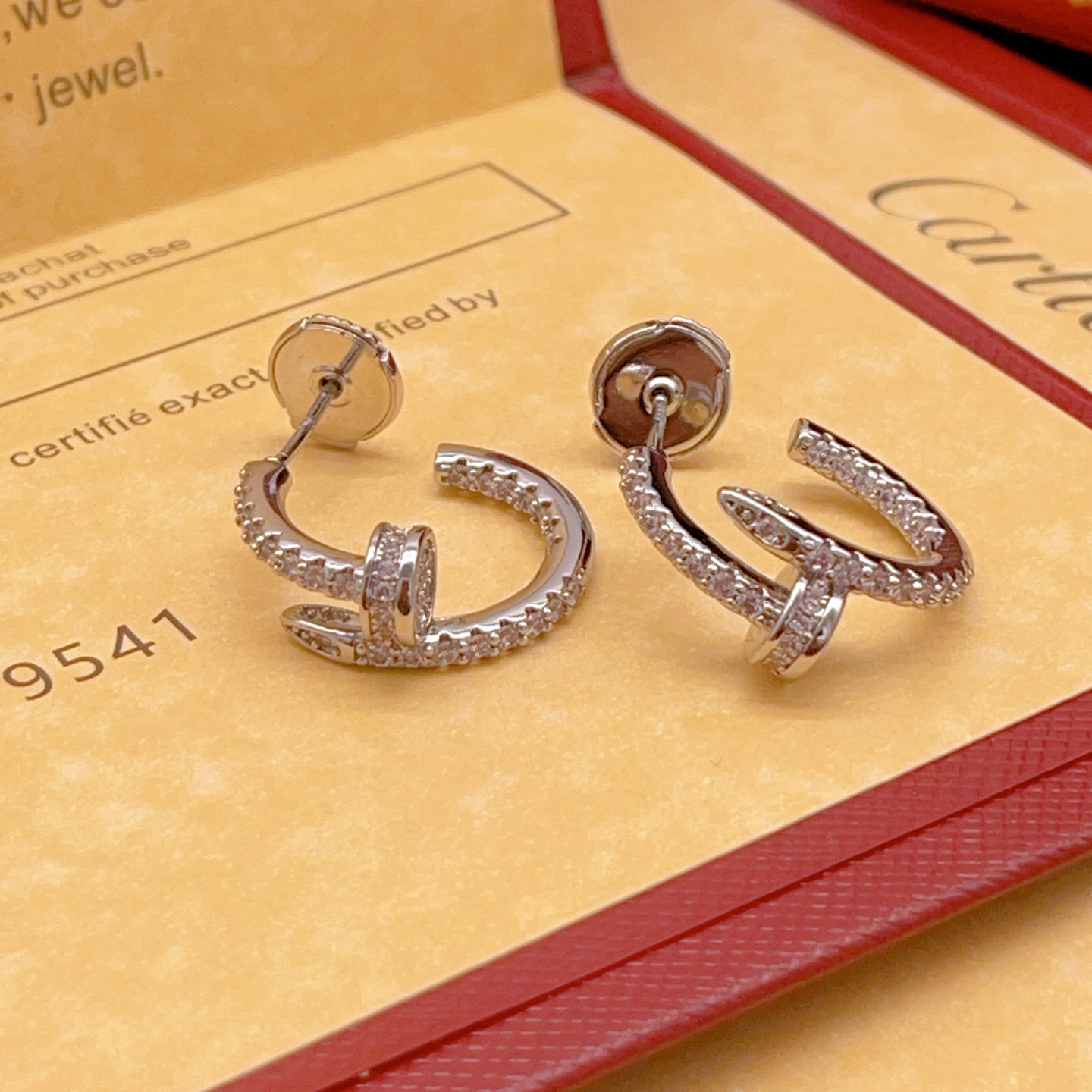 Cartier Cartie*最新款，非常的上镜‼ 设计很特别值得入手 高级手工坊系列
