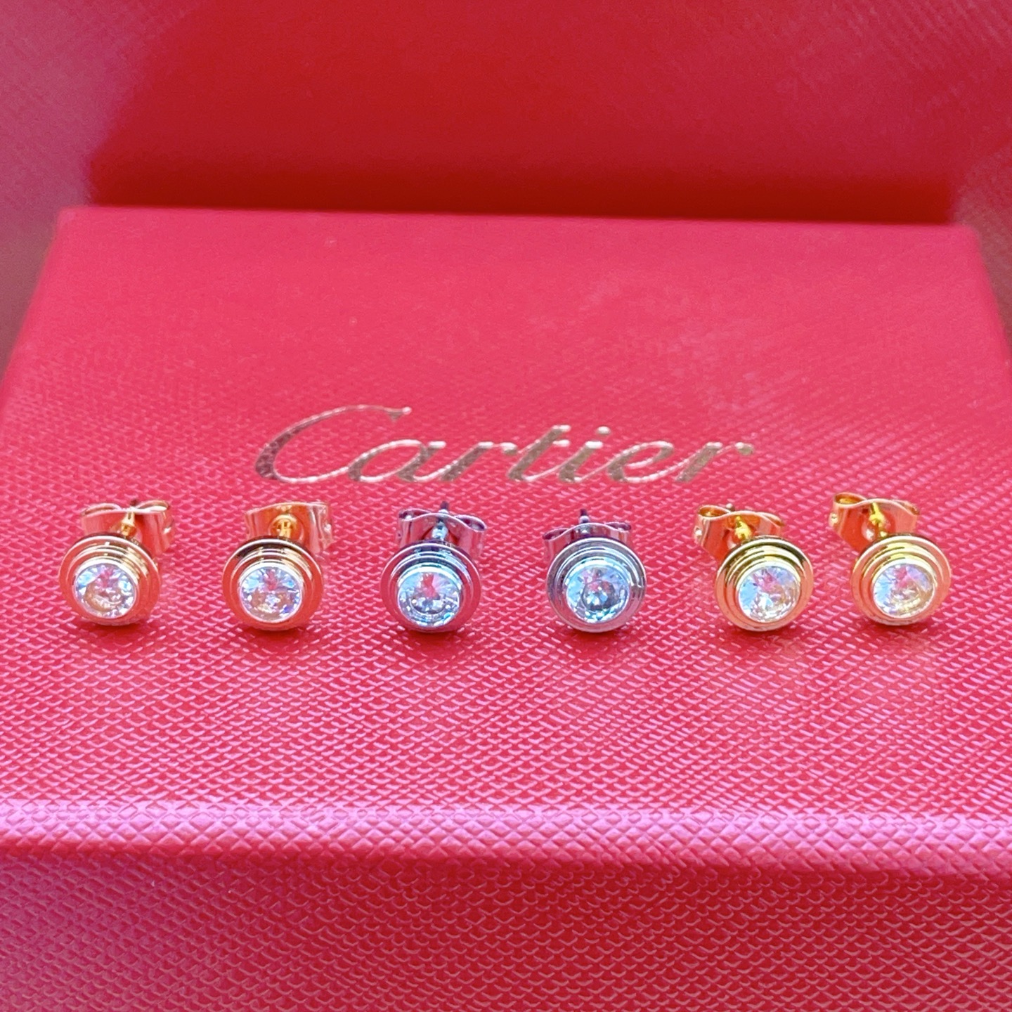 Cartier Cartie*最新款，非常的上镜‼ 设计很特别值得入手 高级手工坊系列