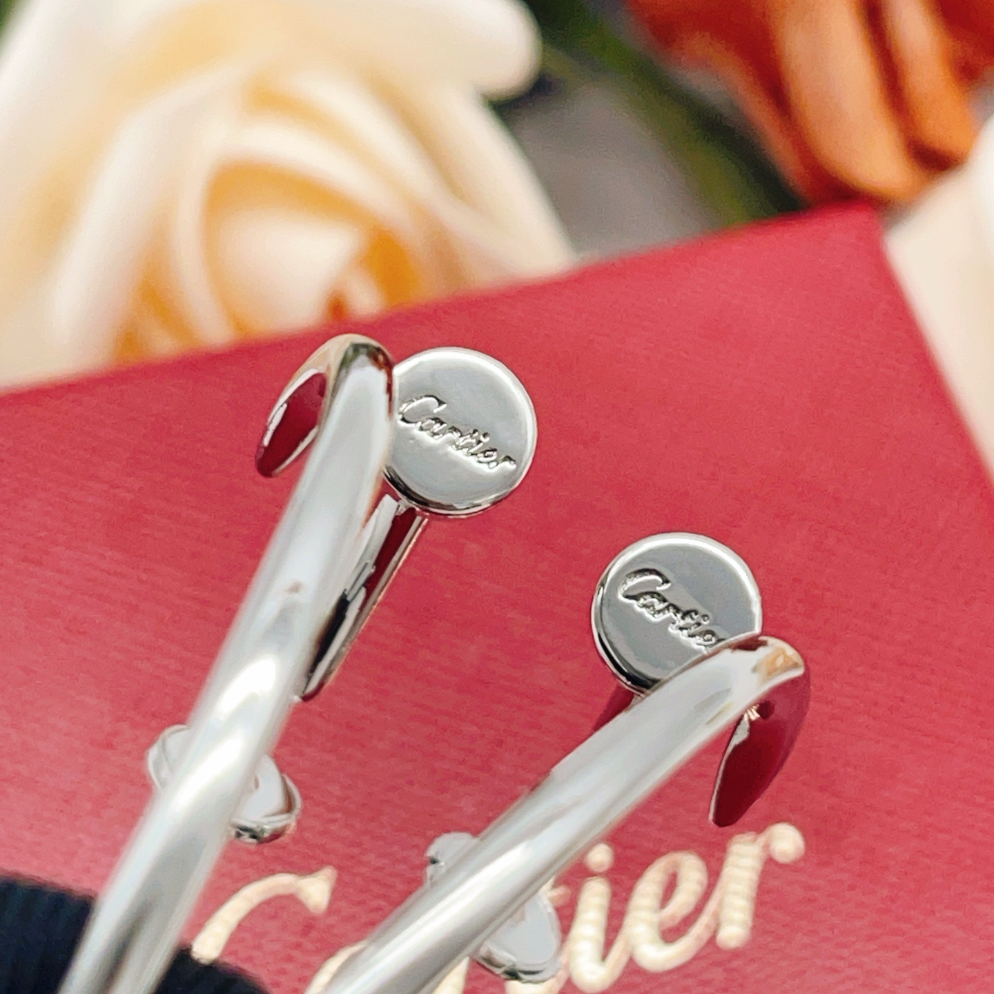 Cartier Cartie*最新款，非常的上镜‼ 设计很特别值得入手 高级手工坊系列