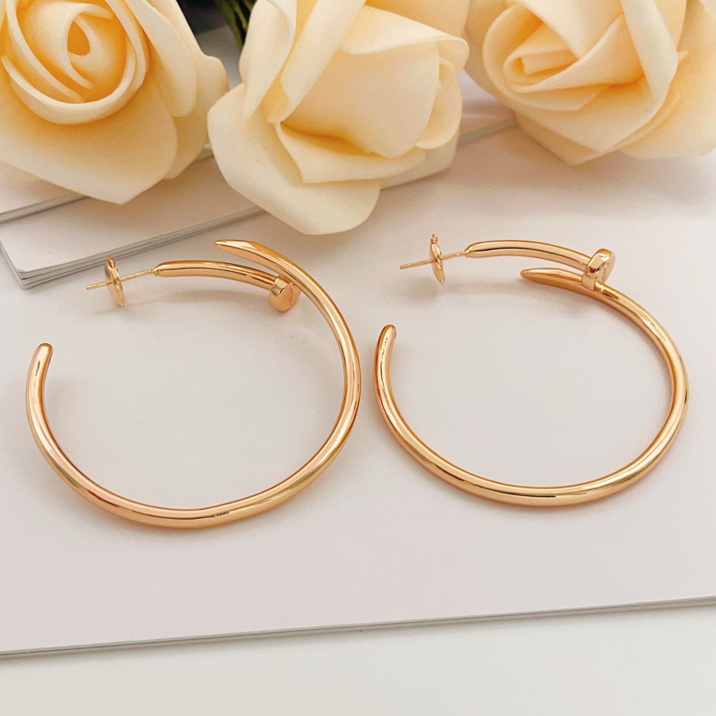 Cartier Cartie*最新款，非常的上镜‼ 设计很特别值得入手 高级手工坊系列