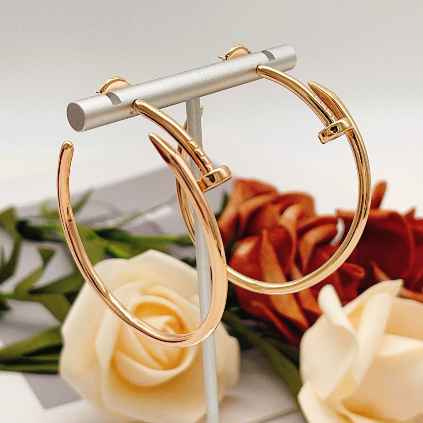 Cartier Cartie*最新款，非常的上镜‼ 设计很特别值得入手 高级手工坊系列