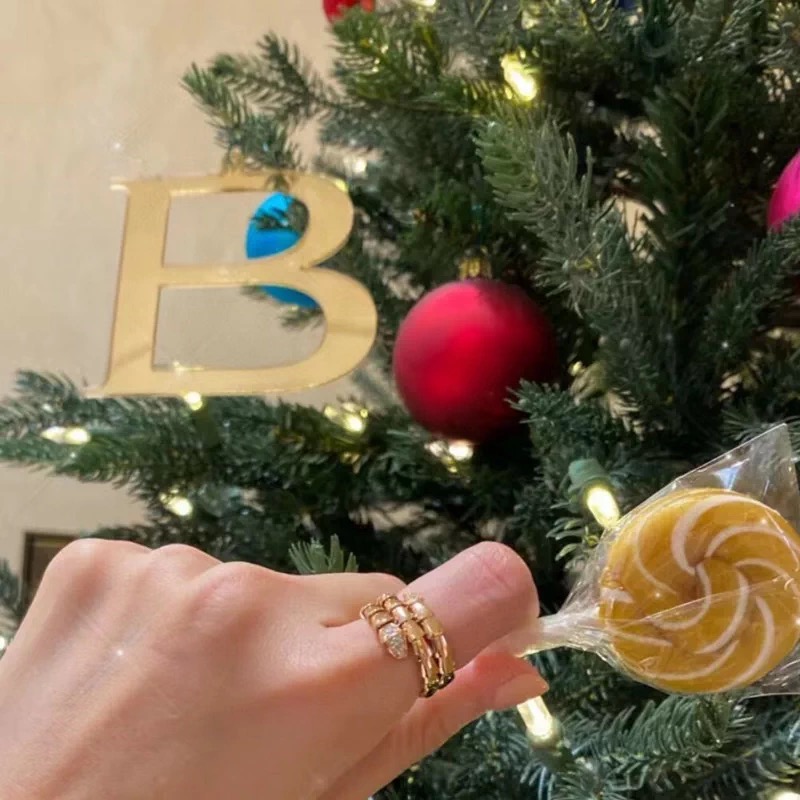 Bvlgari BVLGARI最新款，非常的上镜‼ 设计很特别值得入手 高级手工坊系列