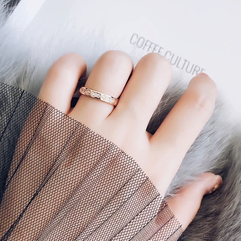 Cartier Cartier*卡地亚最新款，非常的上镜‼ 设计很特别值得入手 高级手工坊系列