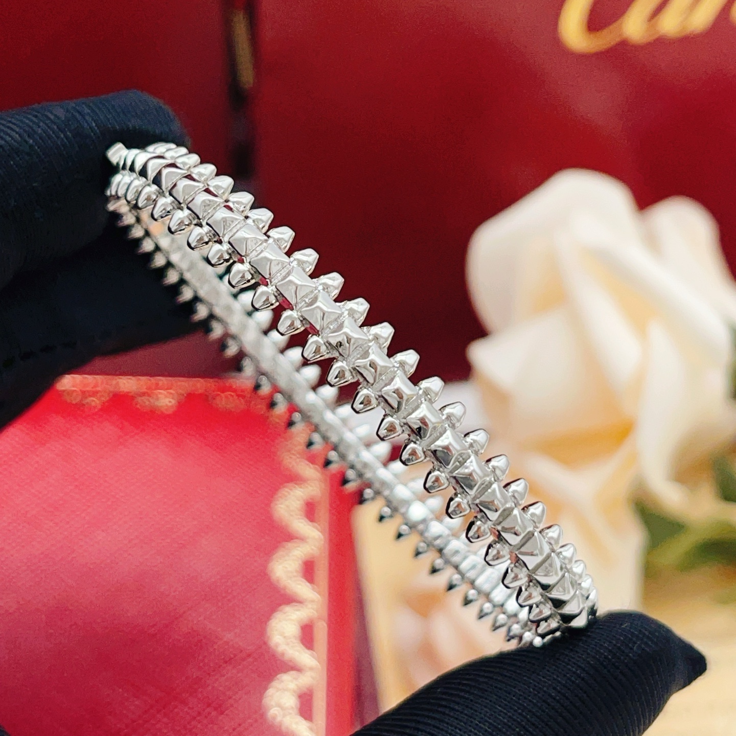 Cartier Cartier*卡地亚最新款，非常的上镜‼ 设计很特别值得入手 高级手工坊系列