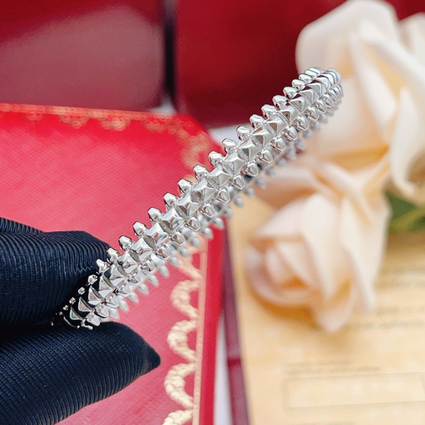 Cartier Cartier*卡地亚最新款，非常的上镜‼ 设计很特别值得入手 高级手工坊系列