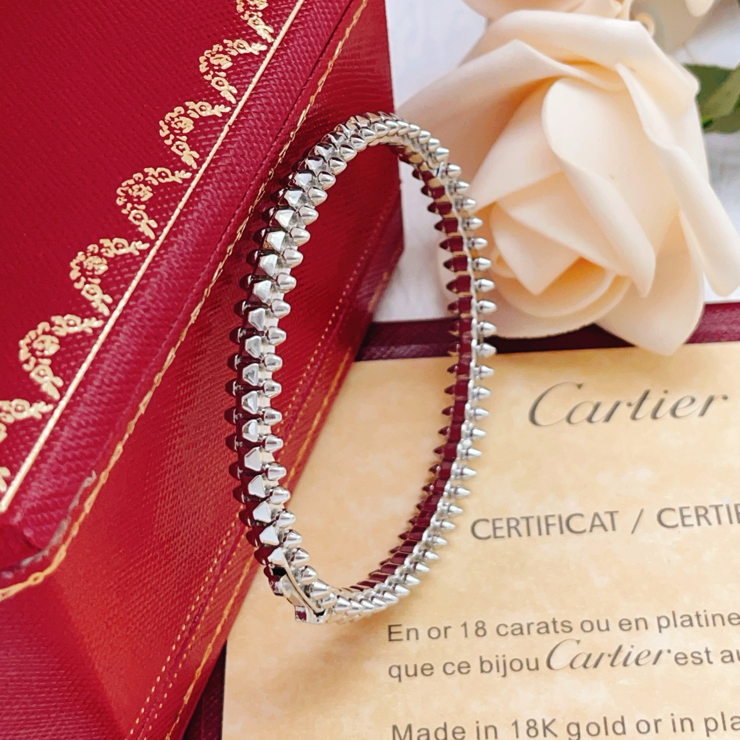 Cartier Cartier*卡地亚最新款，非常的上镜‼ 设计很特别值得入手 高级手工坊系列