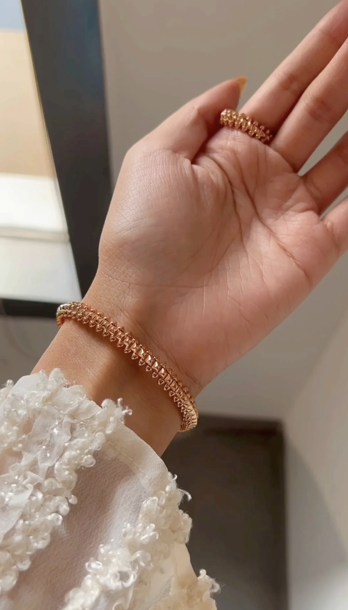 Cartier Cartier*卡地亚最新款，非常的上镜‼ 设计很特别值得入手 高级手工坊系列