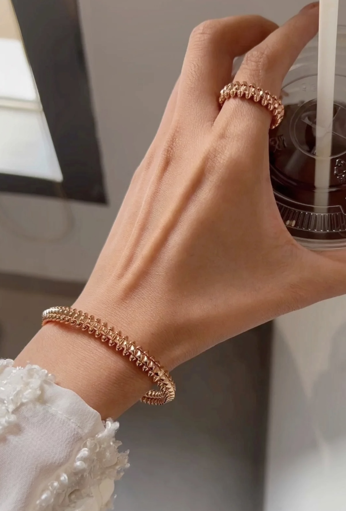 Cartier Cartier*卡地亚最新款，非常的上镜‼ 设计很特别值得入手 高级手工坊系列
